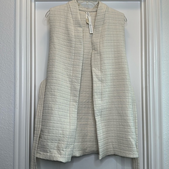 Lululemon Serene Travels Vest in cream (light Ivory) size‎ 8 - Picture 2 of 8